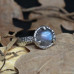 Серебряное кольцо "Лунная поверхность" с голубым лабрадором